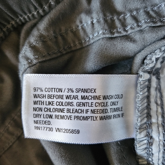 Cat & Jack Boys Gray Straight Fit Woven Preppy Comfort Pull On Pants, Size 12 - Picture 7 of 9